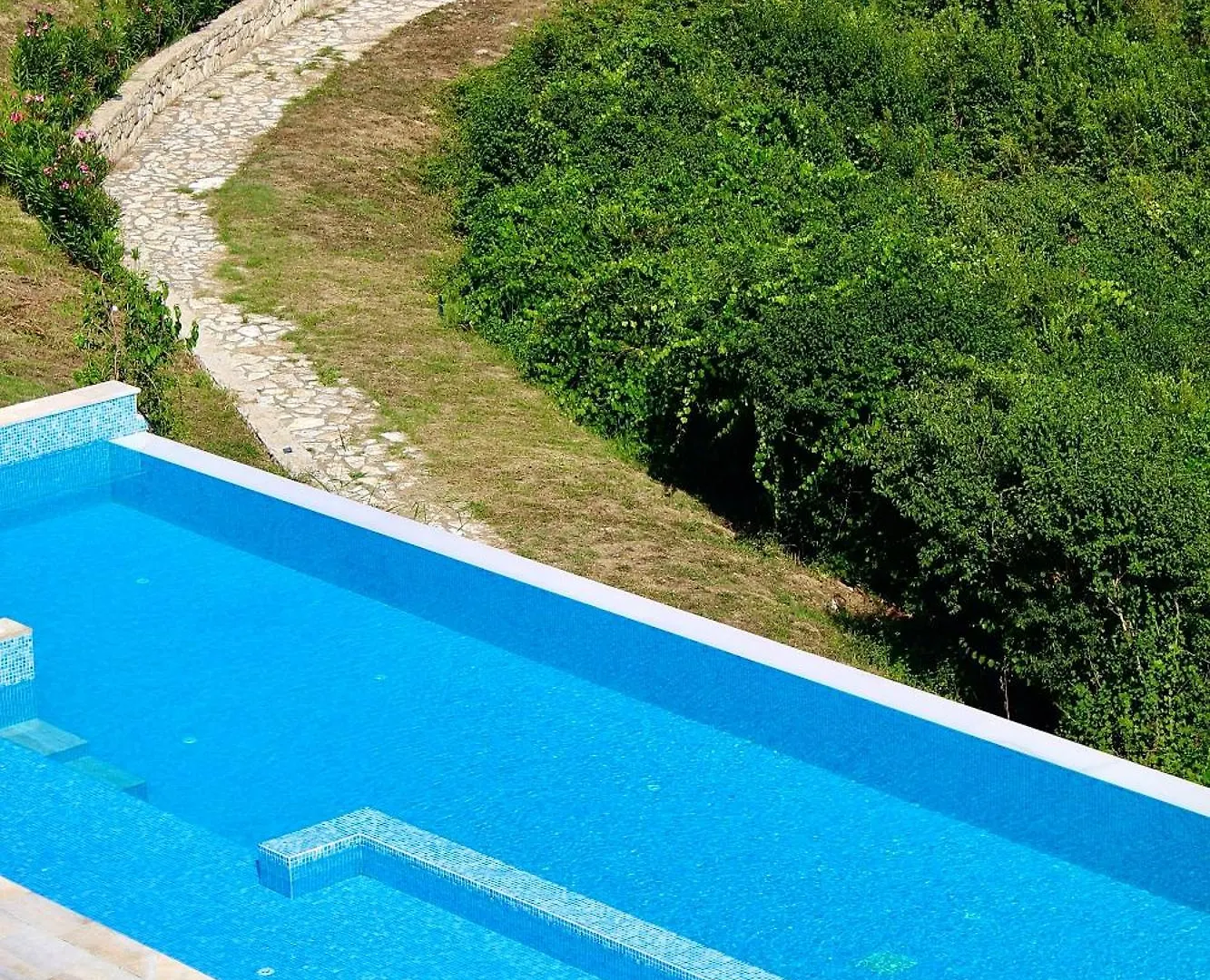 Kepi Apartament دراس شقة